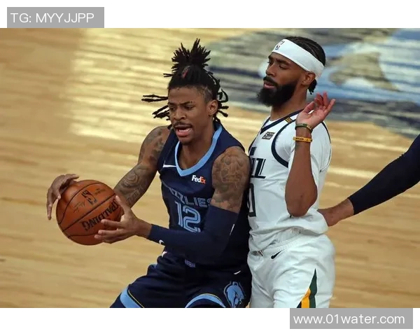 米切尔全场37分,带领爵士击败灰熊——篮球场上的绝对明星 米切尔全场37分,带领爵士击败灰熊——篮球场上的绝对明星