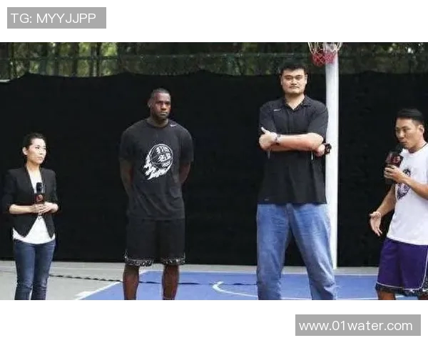 詹姆斯与姚明携手召开篮球发展会议探讨未来合作与交流新机遇 詹姆斯与姚明携手召开篮球发展会议探讨未来合作与交流新机遇